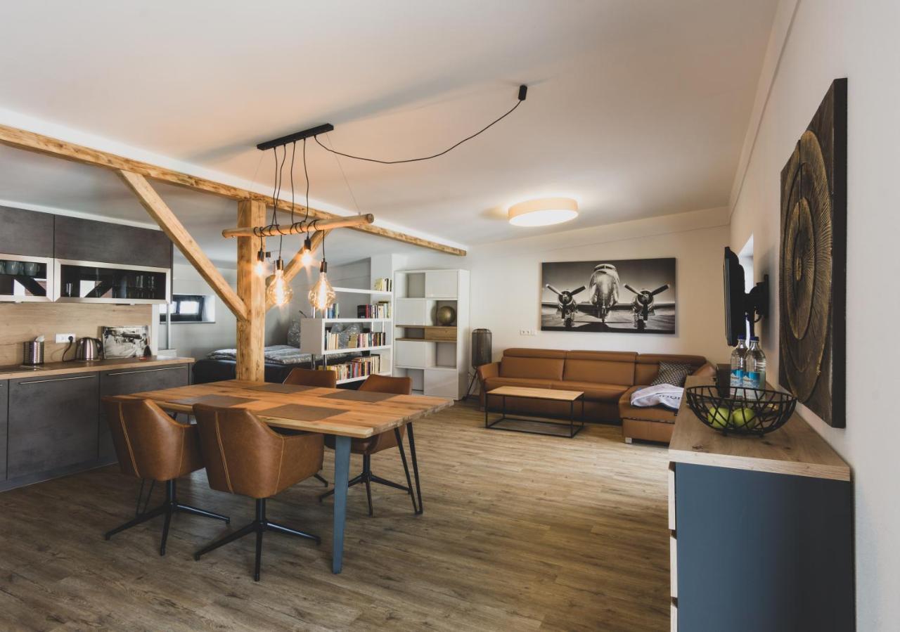 Modernes Loft Vor Den Toren Des Chiemgaus Tacherting Exterior photo